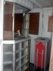 The hidden ticket booth.  Click for a larger picture.