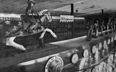 palace23large The “Knight of St. Lawrence” atop the fountain wall.